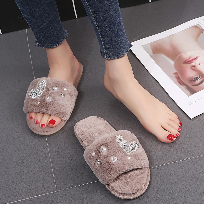 Fashion Light Open Toe Cotton Slippers for Women Elegant Pearls Detor Indoor Cotton Slippers Woman Soft Faux Fur Flats Plush Slides Lady