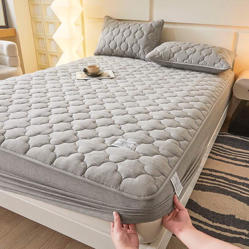 Pure Color Quilted Cotton Yarn-Dyed Bed Sheet & Bedspread Set