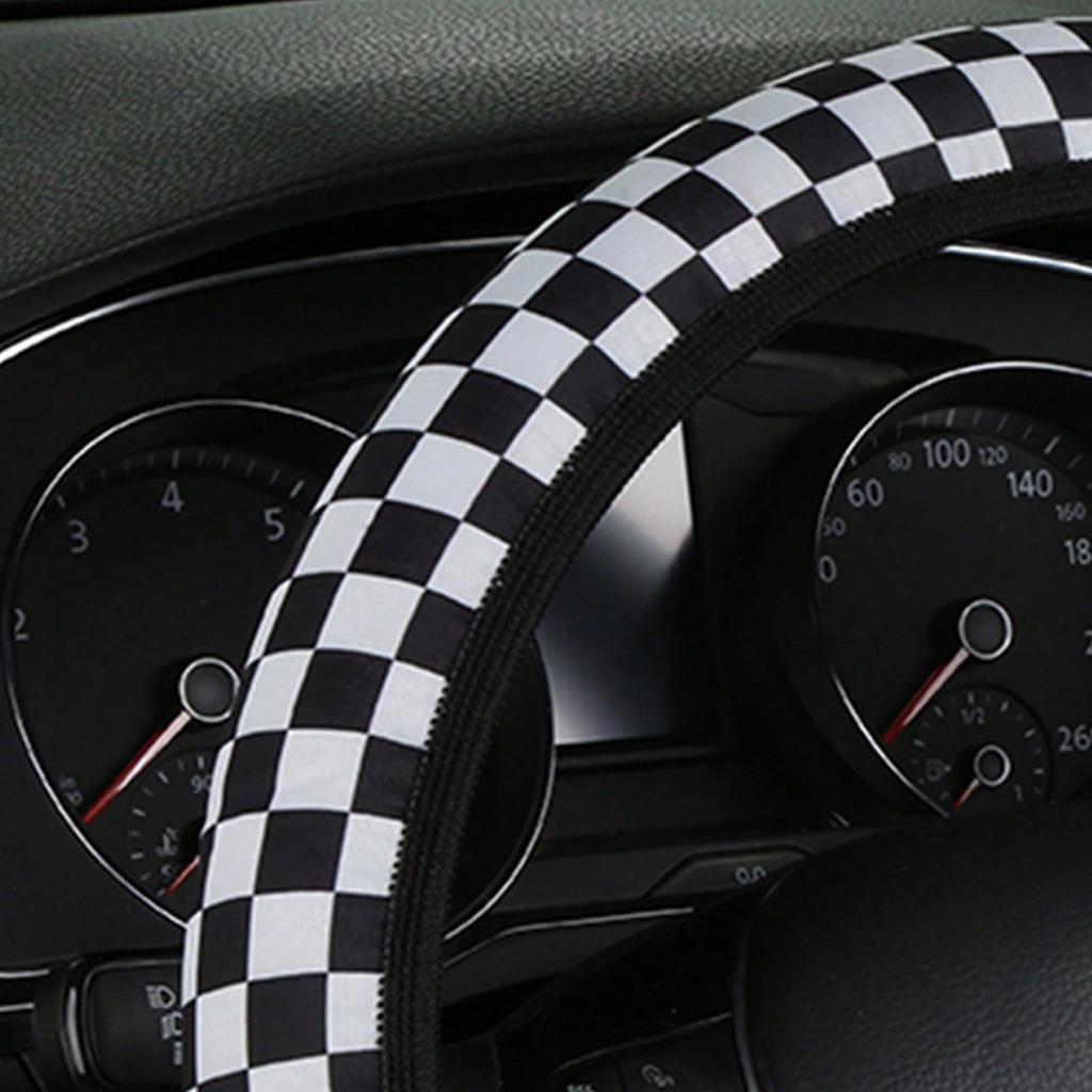 1pc Universal Car Steering Wheel Cover, Four Seasons Breathable Sweat-Proof Anti-Slip Cute Cartoon Checker Checkerboard Color Splicing Web Celebrity