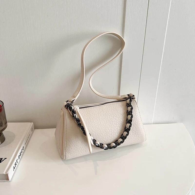 Luxury Chain Decoration Handbags Women Simplicity Leisure Travel Bag Leather Shoulder Bag for Women Elegant Female Crossbody B