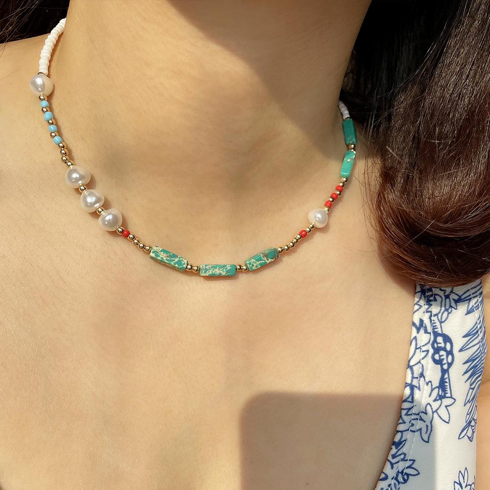 Bohemian Agate Green Pearl Choker Necklace for Women – Handmade Semi-Precious Stone Jewelry