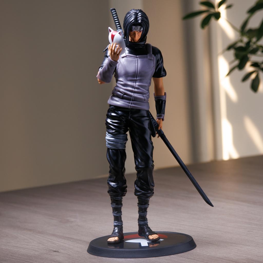 NARUTO ITACHI Modellskulptur, Anime-Zubehör, Figuren, Heimdekorationen, Kleine Geschenke, Weihnachtsgeschenke