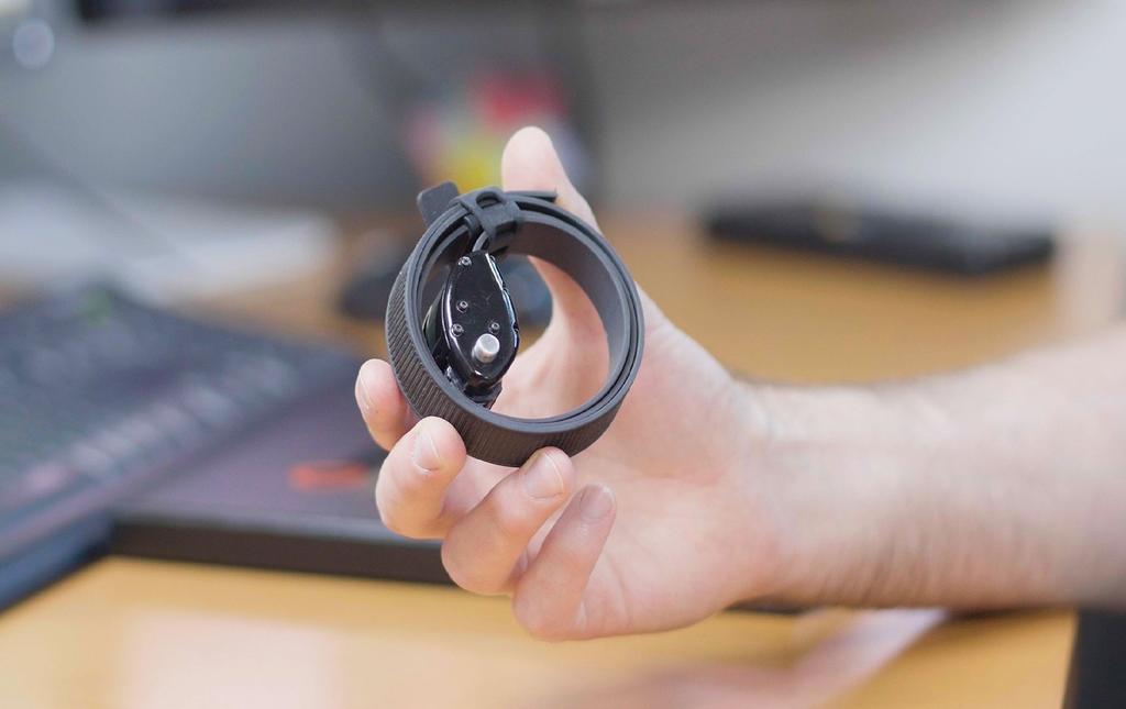 OTTOLOCK Lightweight Bicycle Lock Cinch Lock Stealth Black Black 30"