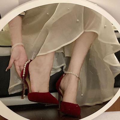 Prancūziški smailianosiai zomšiniai perlais puošti aukštakulniai moteriški stiletto suaugusiųjų dovanų maišelio galvos sandalai nuotakų šou jis bordo vestuviniai batai