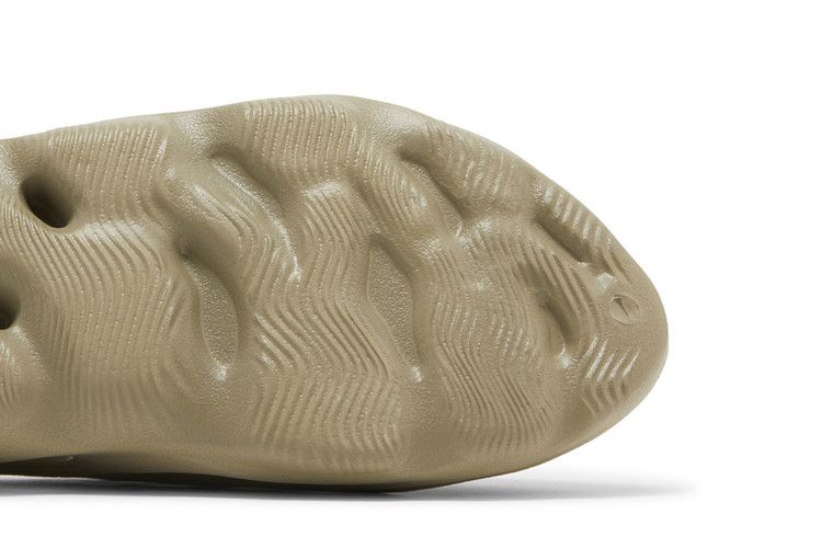 adidas Yeezy Foam RNR Stone Salt