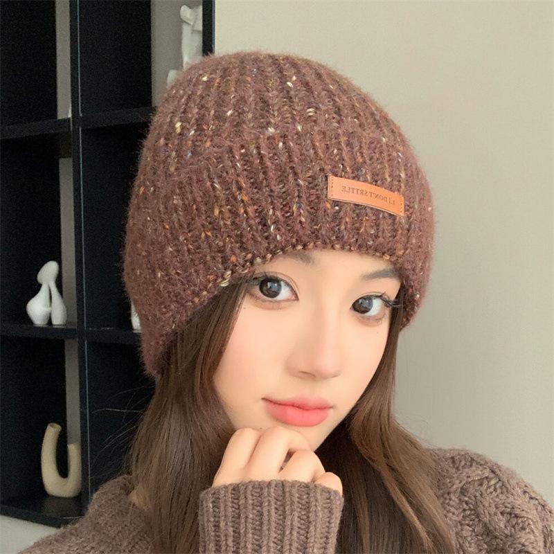 Wool hat women's winter fashion shows a small face, ear protection, warm and cold protection, large head circumference thickened knitted wool hat, c