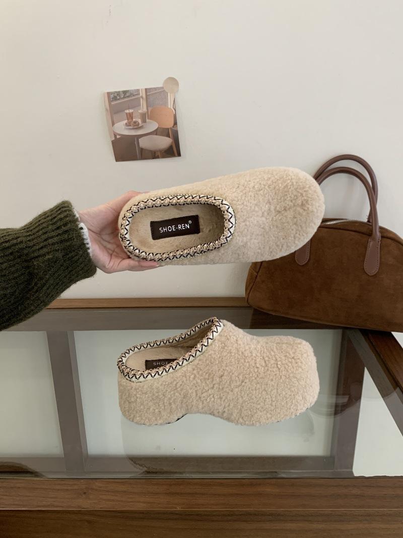 

White retro non-slip thick-bottomed fluffy slippers for women s outer wear 2025 new autumn and winter versatile height-increasing soft-bottomed 39 абрикосовий