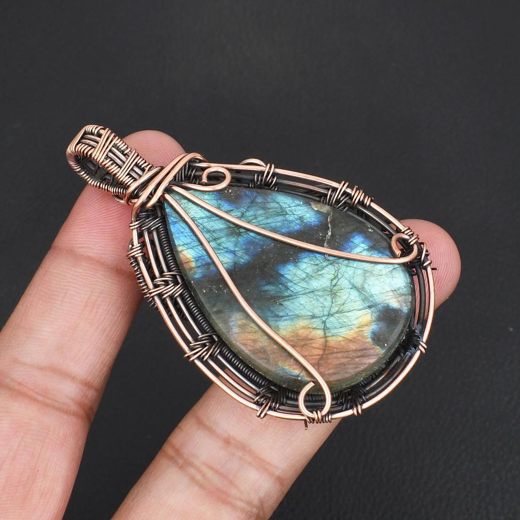 Handmade Antique Copper Wire Wrapped Labradorite Pendant Necklace Natural Blue Fire Gemstone Jewelry for Women & Men