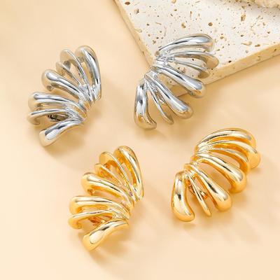 Übertriebene Metallblumen-Ohrringe - Trendiges europäisches & amerikanisches Design für Frauen