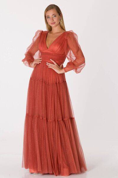 

Вечернее платье из блестящего тюля с пышными рукавами Cinnamon