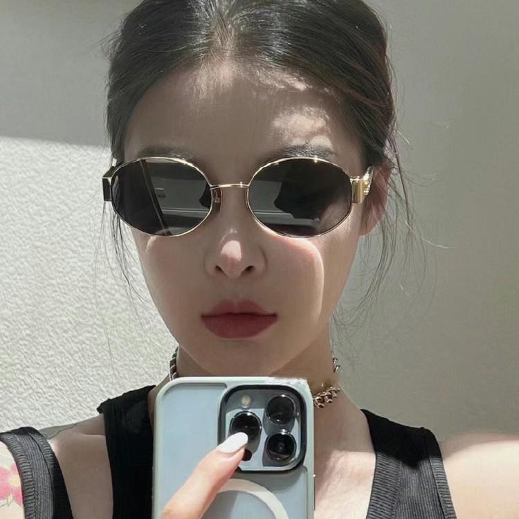 Okrągłe Okulary Przeciwsłoneczne w Panterkę ze Złotymi Oprawkami Vintage dla Kobiet, Styl Y2K, Model wyszczuplający twarz okrągłą i kwadratową