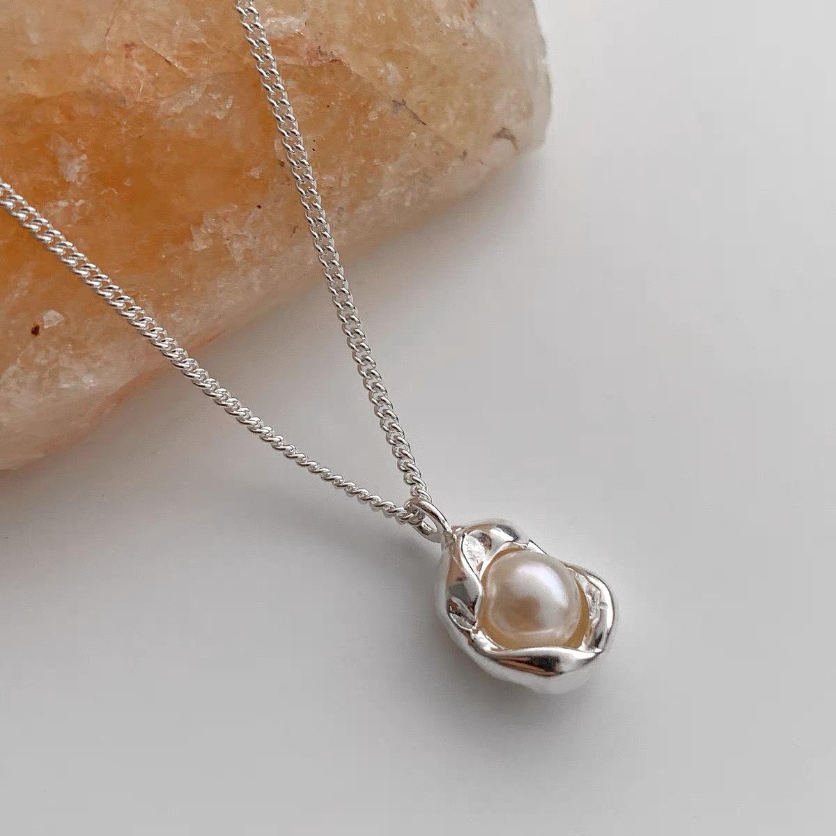 Peapod Pearl Geometric Necklace - Women s Elegant & Fresh Small Clavicle Chain White Gold Peapod Pearl Necklace