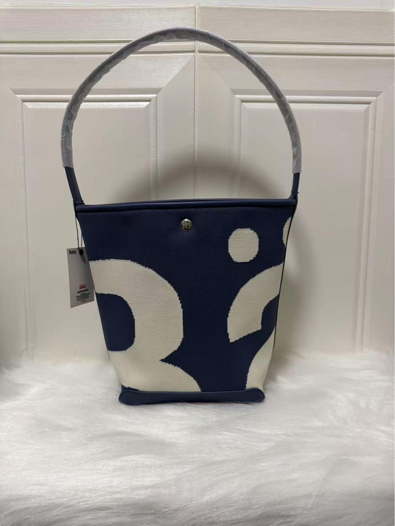 

Сумка-ведро через плечо Thailand - модная сумка через плечо с буквенным принтом большой вместимости для женщин 18x15x25 cm синий