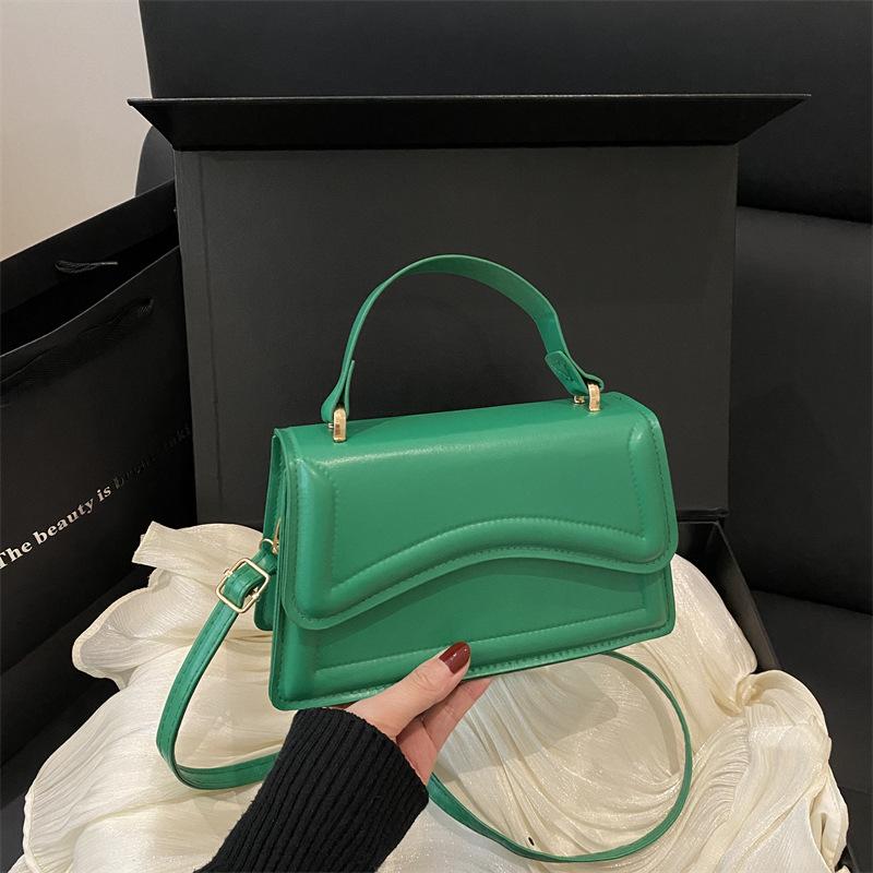 Simple and Fashionable Small Square Bag, Personalized and Beautiful Handbag, Spring New Shoulder Bag, Commuter Messenger Bag