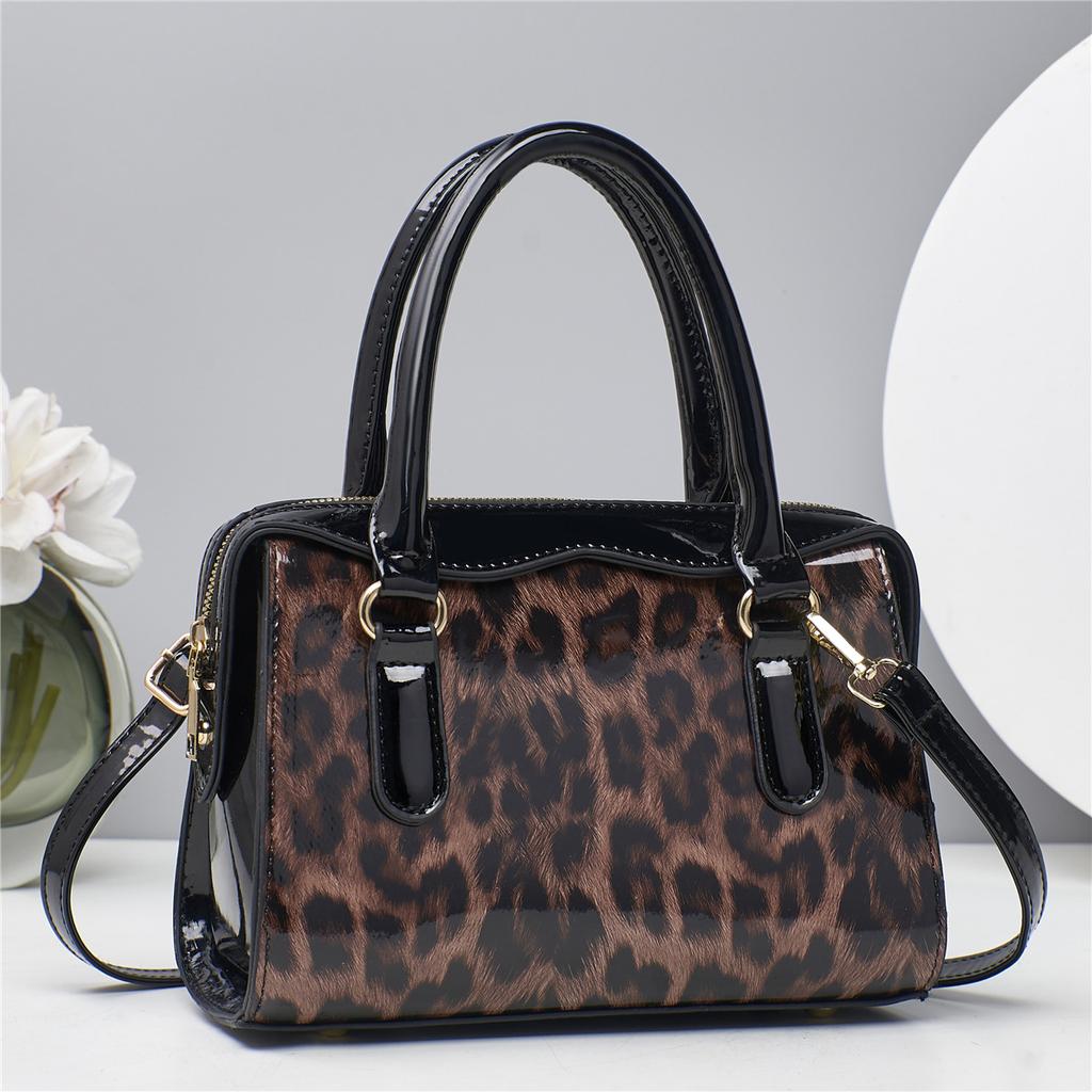New Fashion Leopard Print Contrasting Handbag Fashionable Large Capacity Shoulder Bag High-value Versatile Crossbody Bag Trendy