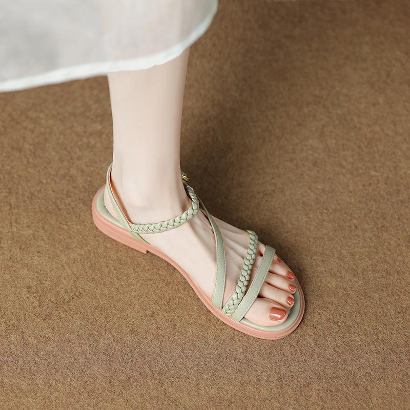 9030-30 Roman Sandals 2025 Internet Celebrity New Versatile Soft-soled Open-toed Flats Beach Shoes