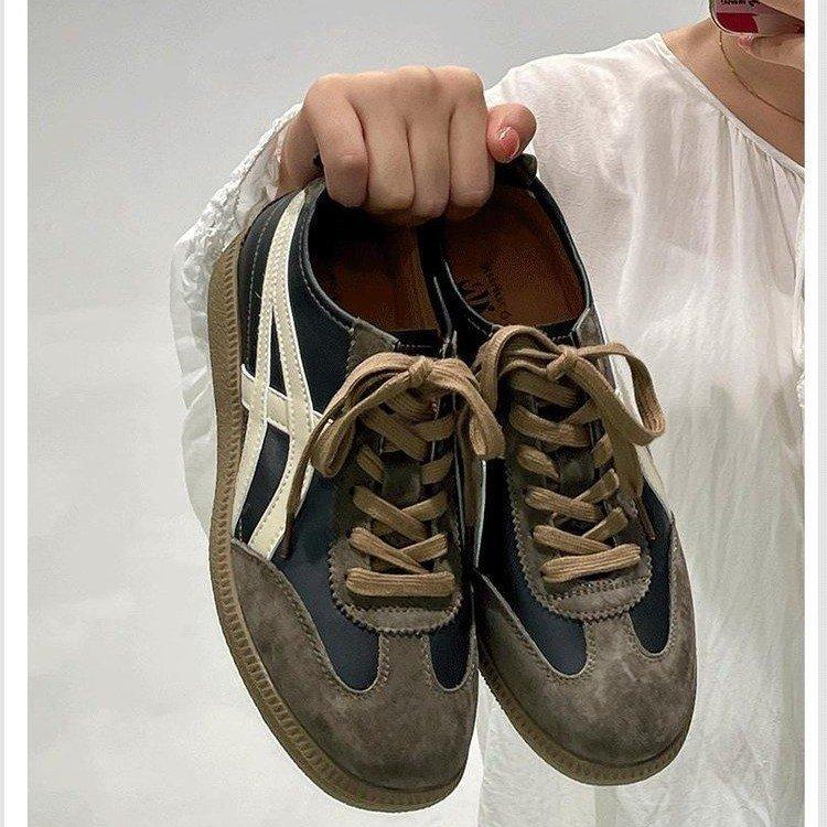 

Стиль Гонконга и зарубежный стиль Guyun Shu популярны, немецкие тренировочные белые туфли, женские одиночные туфли 2025 года, повседневные спортивные туфли корейской версии boa 35 бежевый