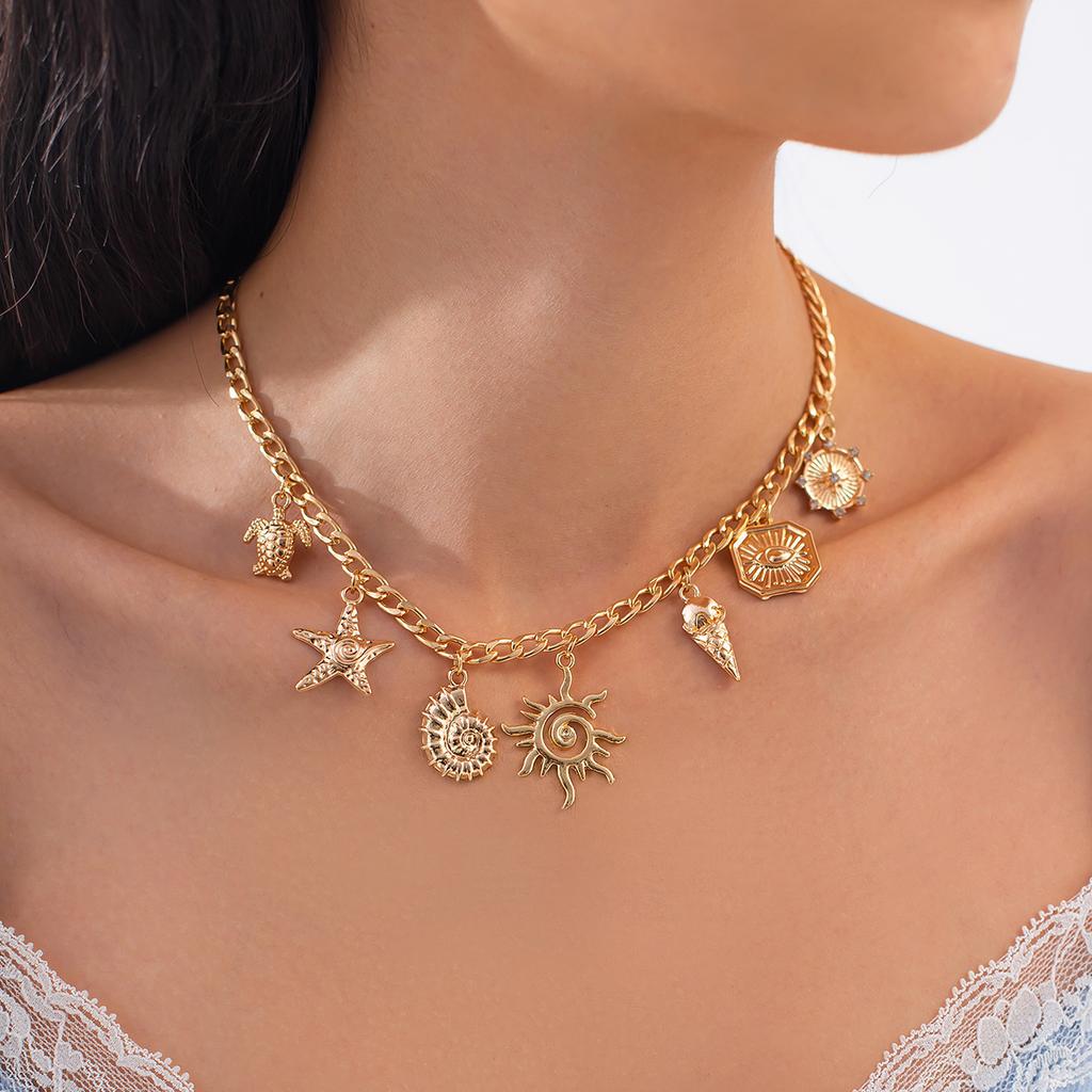 Salircon Sun Starfish Scallop Pendant Necklace for Women Vintage Conch Summer Beach Holidays Gold Color Chain Jewelry Gift