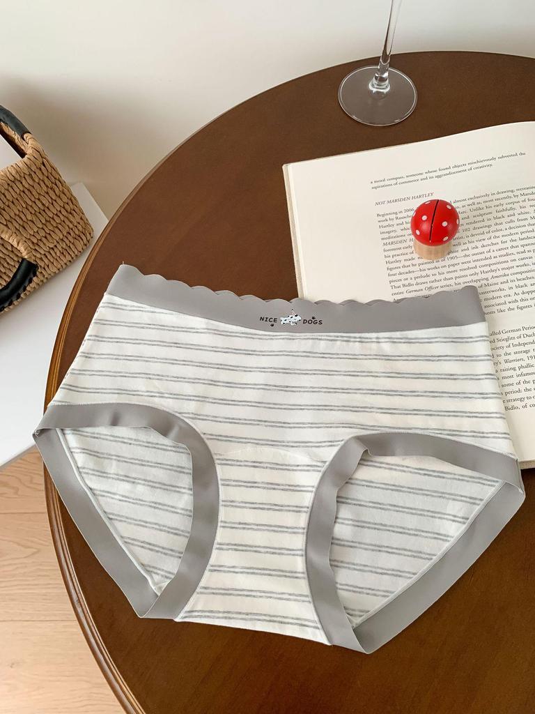 A053 Women's Soft Gray & White Striped Triangle Briefs - Skin-Friendly, Hip-Wrapping, Pure Cotton, Antibacterial Style for Teens, 2025 Collection.