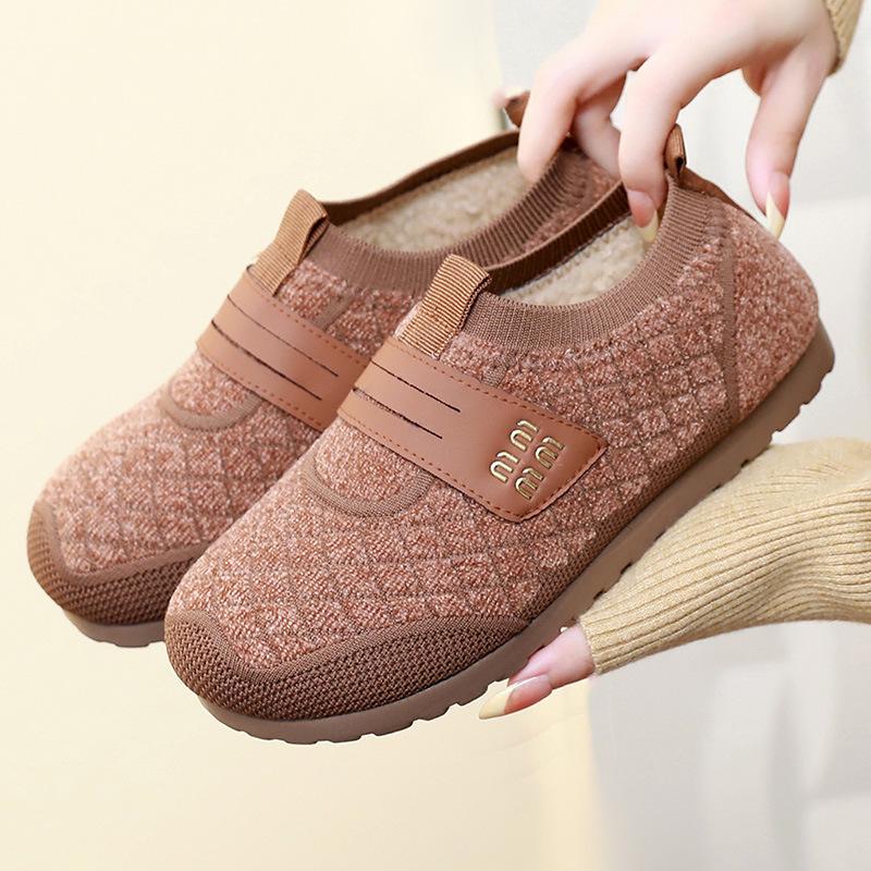 Winter new cotton shoes female mother shoes non-slip and wear-resistant piled thickened women s shoes fashionable casual cotton shoes 41 шоколадный 2860₽