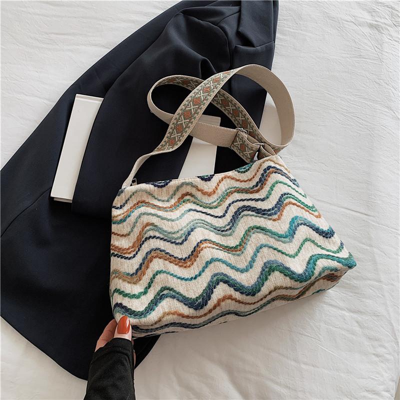 Retro Trendy Women's Canvas Tote Bag Casual Fashionable Crossbody Bag Ideal For Daily Use