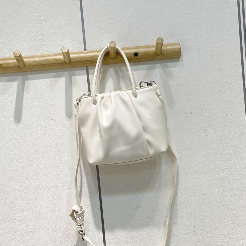 Wolke Tasche Falten neue Damen Tasche Nische Design leichter Luxus Schulter Messenger Tasche High-End Achseltasche Tide