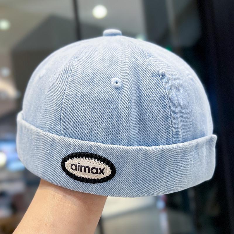 

Japanese retro embroidered letter denim landlord hat versatile and eye-catching small melon skin hat street hip-hop yuppie hat One Size світло-блакитного кольору