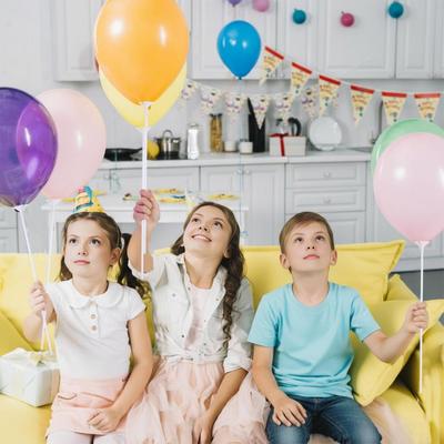 100 Piezas de Palitos Soporte para Globos Soportes de Plástico para Globos y Vasos para Atar Arcos de Globos Fiestas de Cumpleaños Decoración de Bodas