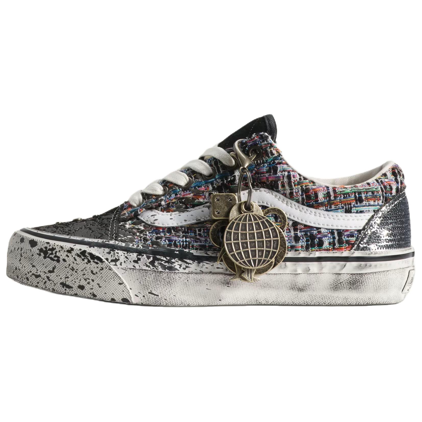 

Old Skool Vans Premium Charms Black Grey VN000D9VDE2 36