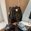 Bag women's high-end sense niche texture handbag 2025 new diamond chain bag fashion messenger bucket bag