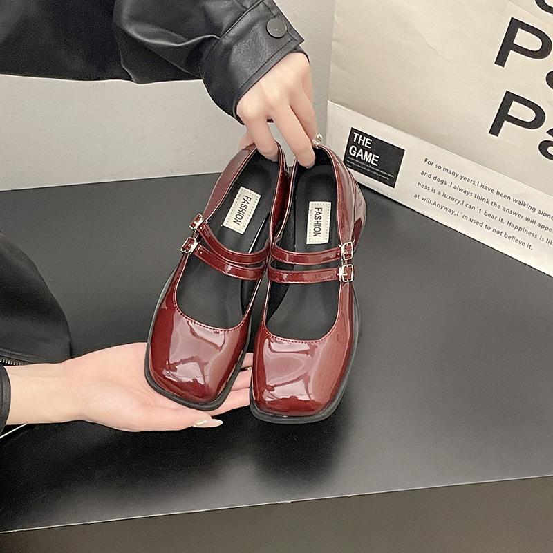 French thick heel temperament retro single shoes women's 2025 spring and summer new fashion gentle square head shallow mouth Mary Jane shoes tide