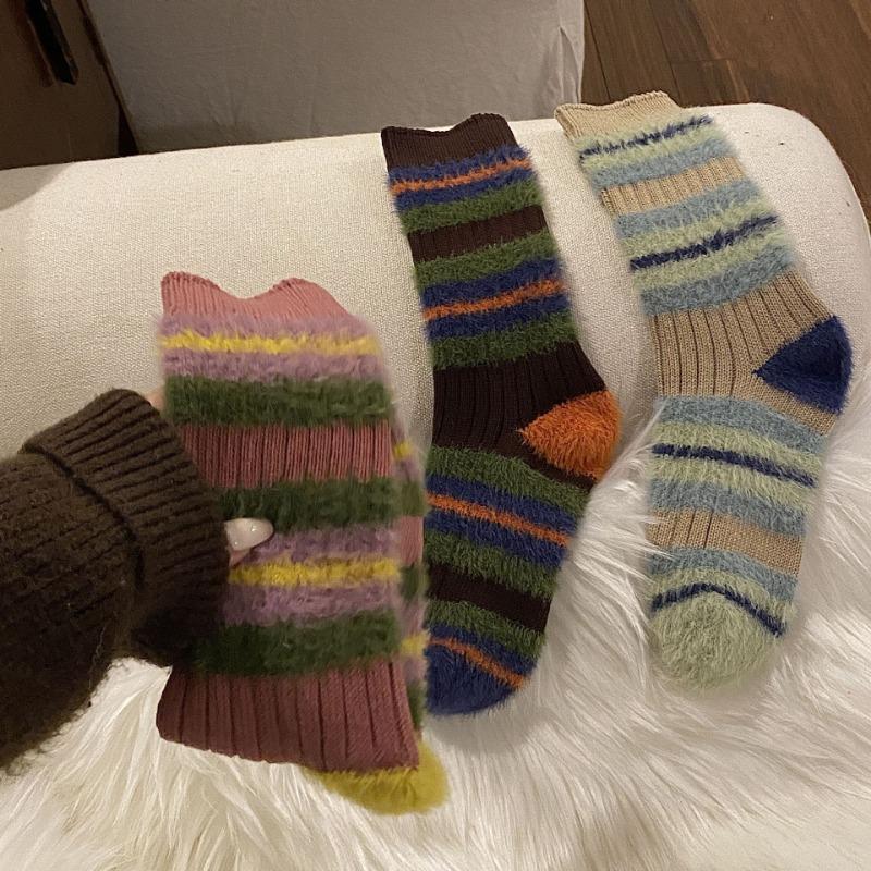 Ladies Autumn and Winter Warm Thickened Sweet Thick Lines Matching Color Imitation Sable Hair Long Socks