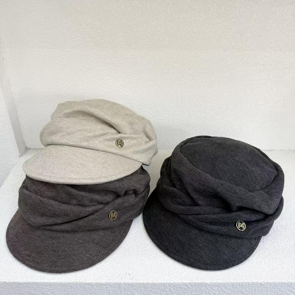 Niche fold atmosphere piled peaked cap children autumn and winter warm show face small literary painter equestrian beret