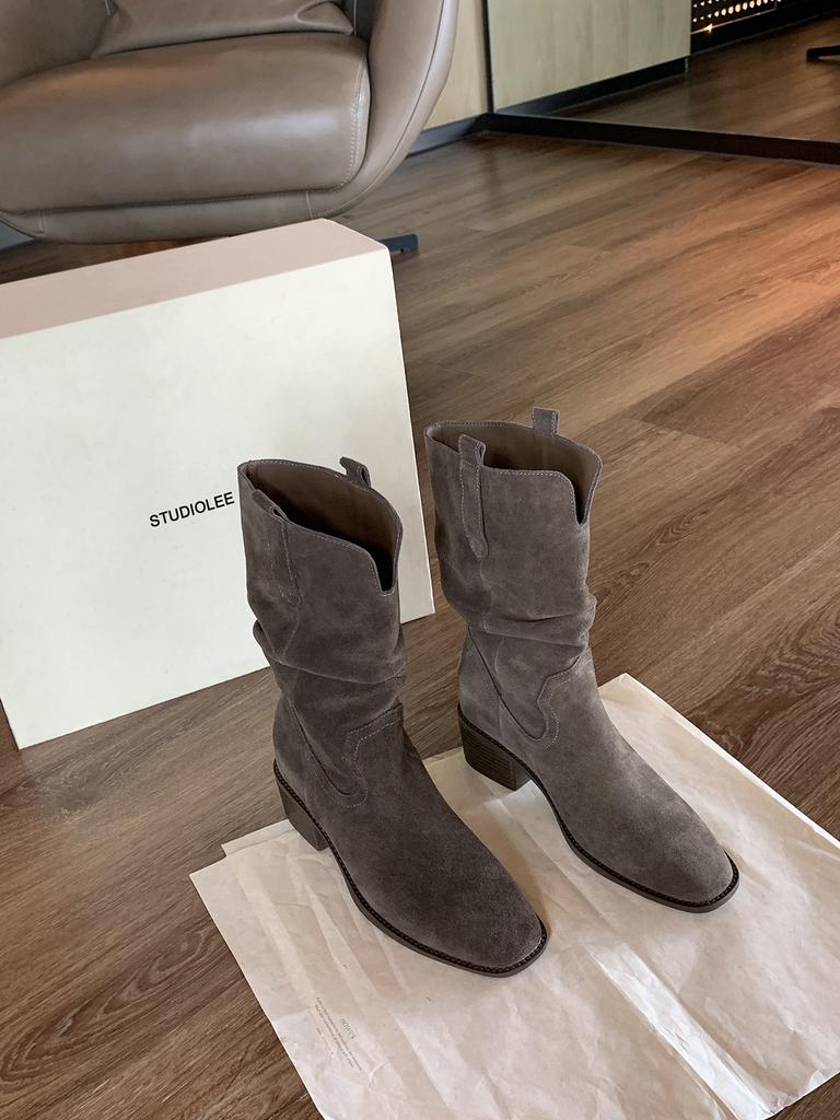 Cowhide version Chaohui, the same style has a height increase of 8cm, Korean round head V-mouth thick heel and thin stacked short boots, women's weste
