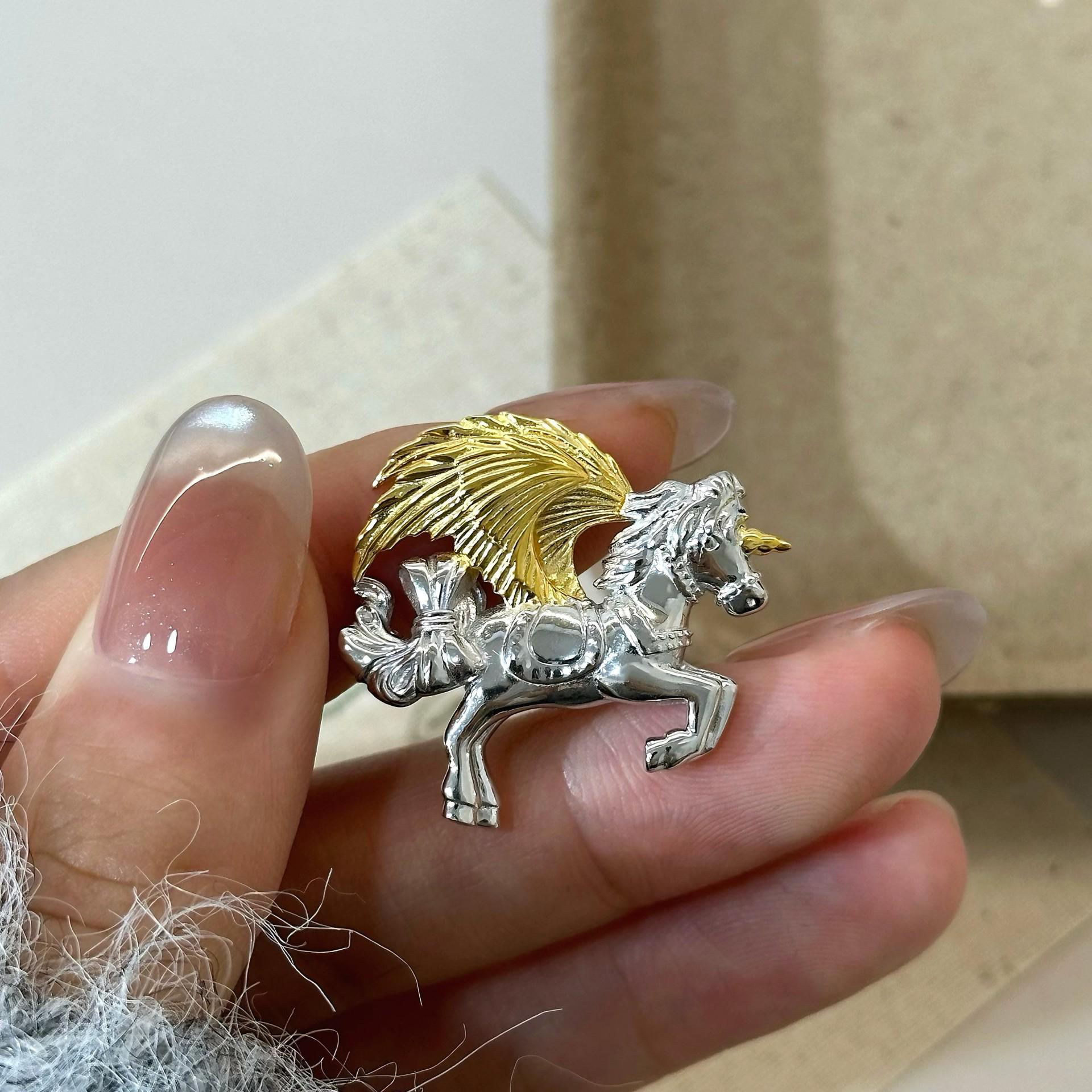 S925 Two-Tone Sterling Silver Unicorn Pendant: Light Luxury European & American Style Sweater Chain 925 Silver