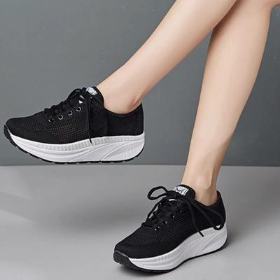 Atmungsaktive Mesh-Sneakers für Damen, einfarbig, mit Schnürung, dicke Sohle, leichte Wanderschuhe, vulkanisierte Schuhe, Tenis De Corrida Feminino