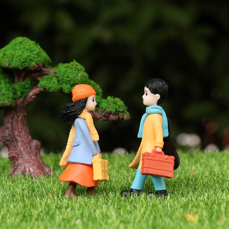 

Mini Boy and Girl Figurine Set for Creative Micro-Landscaping and Garden Decor