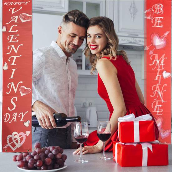 1 Pair Valentine's Day Couplet Welcome Signs Eye-catching Hanging Porch Sign for