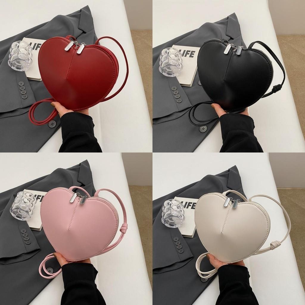 Kleine PU-Herzförmige Umhängetasche Neu 2023 Herbst Winter Mode Grenzüberschreitende Trendige Handtasche Für Damen