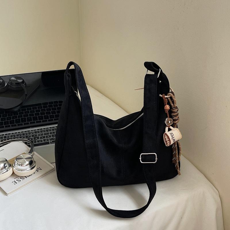 Autumn and winter retro bag women's new versatile commuter tote bag casual large-capacity messenger dumpling bag