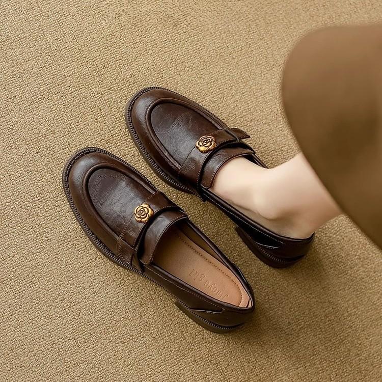 Soft sheepskin~ Camellia handmade soft-soled loafers women's 2025 new spring and autumn mid-heeled single shoes retro small leather shoes