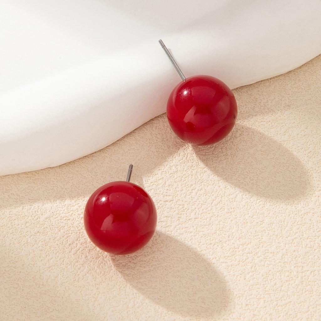 1 set of 4 pairs of burgundy steamed buns, red beans, pearl stud earrings, women's simple temperament, personalized commuting, small stud earrings
