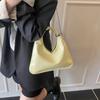 Large-capacity Bag Women's Summer Versatile 2025 New Niche Design Simple Messenger Bag Portable Commuter Dumpling Bag