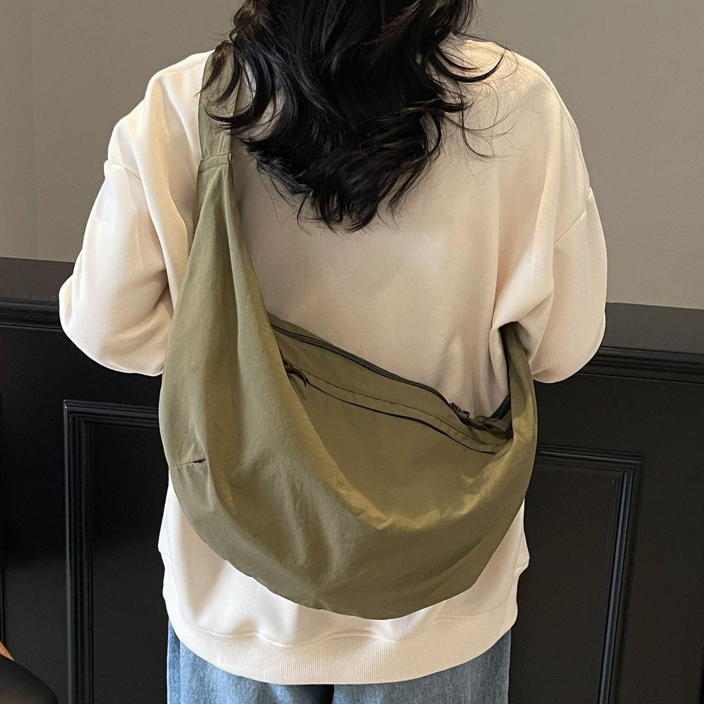 Canvas Bag Female Lazy Wind Crossbody Large Capacity Sports Shoulder Large Bag Oversized Dumpling Cloud Armpit Bag