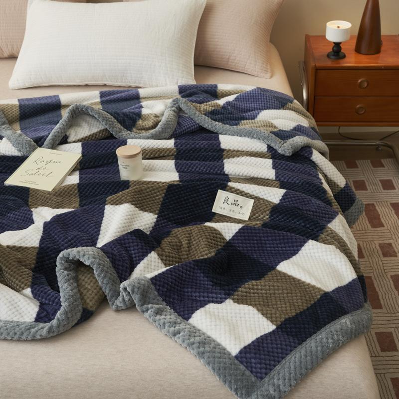 New Type of Printed Style Blanket, Bean Down Multifunctional Dormitory Nap Blanket