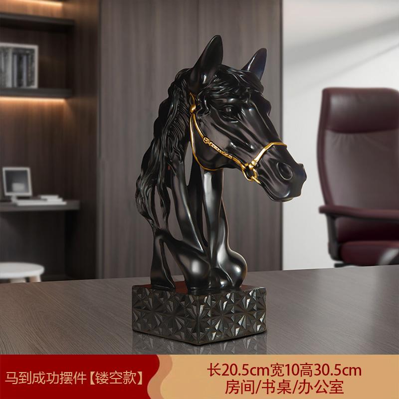 

Creative Figurines horse head resin statue Living room home decor ornament entrance wine cabinet light luxury decor sculpture