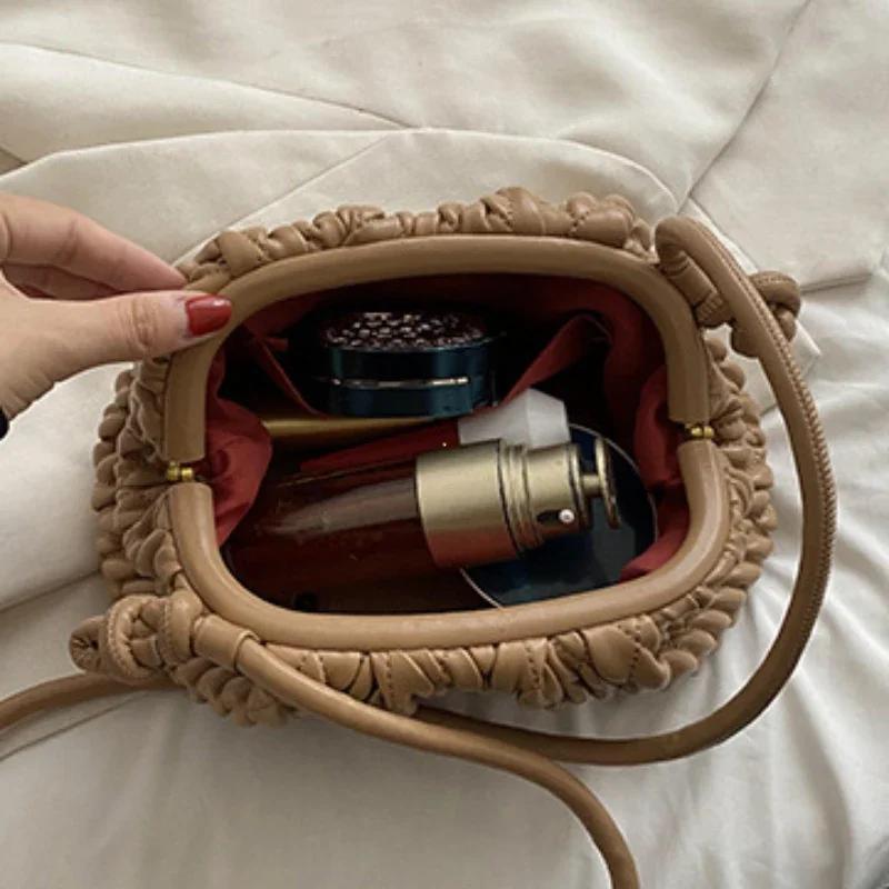 Luxury Brand Shoulder Bag for Women Fashion Embroidered Thread Messenger Bag Cute Purse Crossbody Bag Designer Clutch Hobos