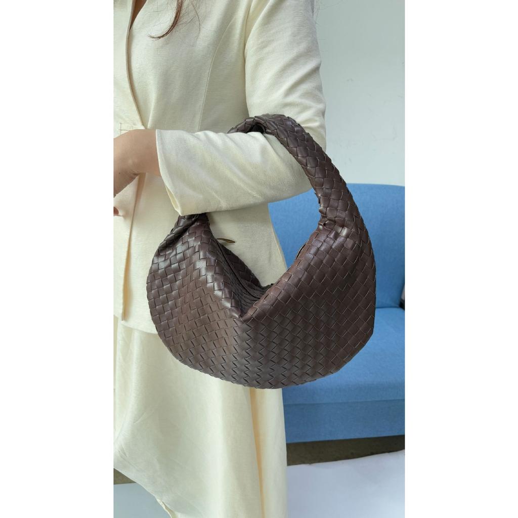 Popular hand-woven tote bag 2025 new portable underarm bag women's versatile dumpling crescent bag