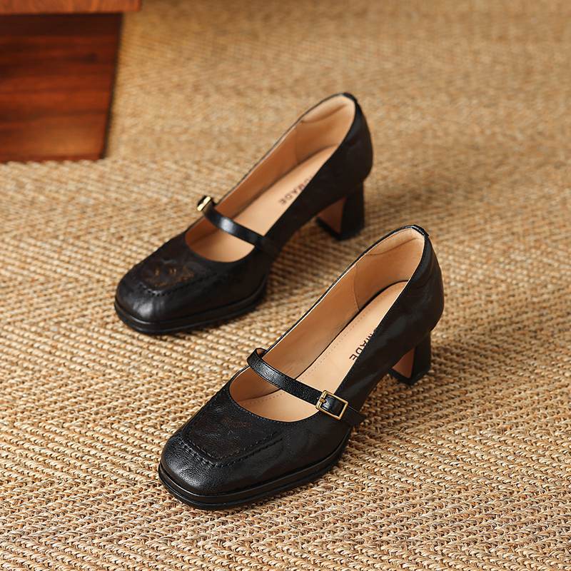 

Krazing Pot Овчина Квадратный Носок Размер 40 Высокие Каблуки Металлическая Пряжка Декорация Модные Гладиаторы Осенние Туфли 40 чёрный