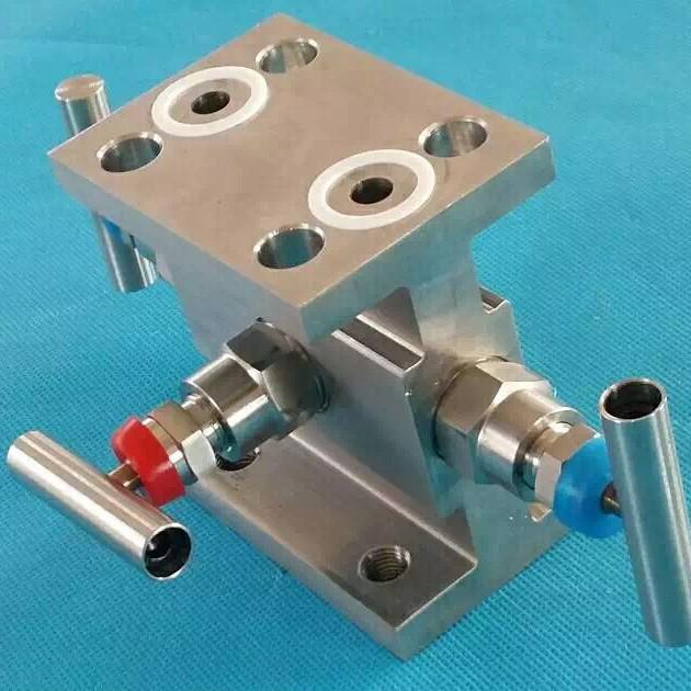I-Beam Three-Valve Manifold for 3051 EJA DP Transmitter